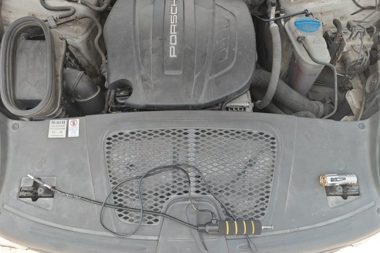 Used Porsche Macan 2017 Macan 2.0T Engine Bay