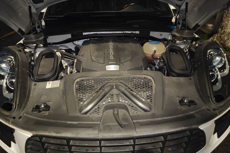 Used Porsche Macan 2017 Macan S 3.0T Engine Bay