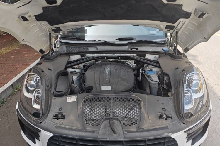 Used Porsche Macan 2017 Macan 2.0T Engine Bay
