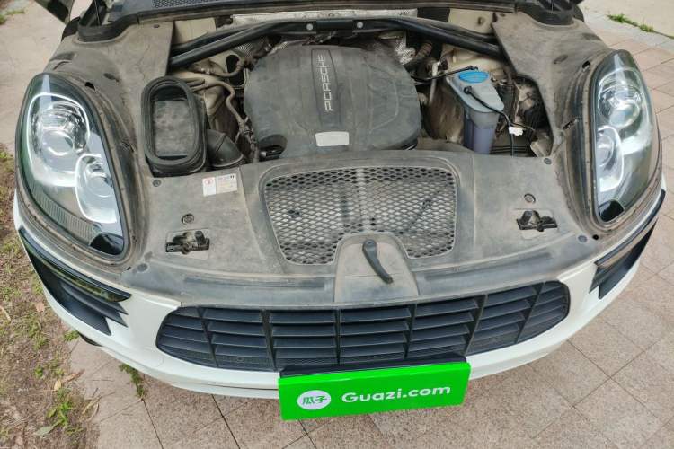 Used Porsche Macan 2017 Macan 2.0T Engine Bay