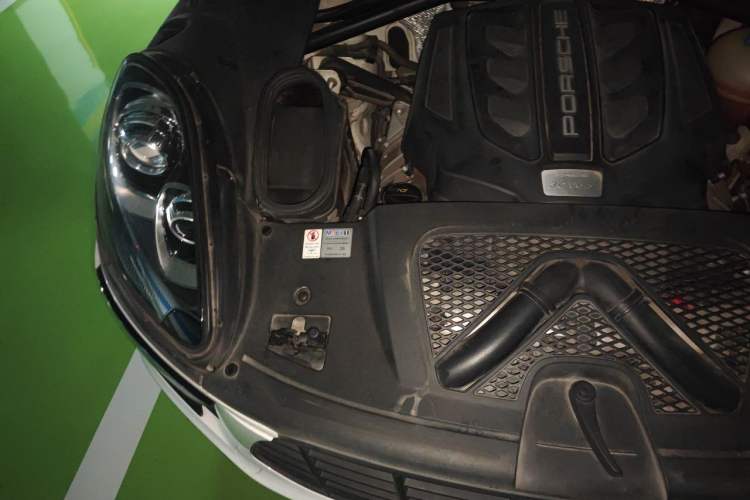 Used Porsche Macan 2017 Macan S 3.0T Engine Bay Right