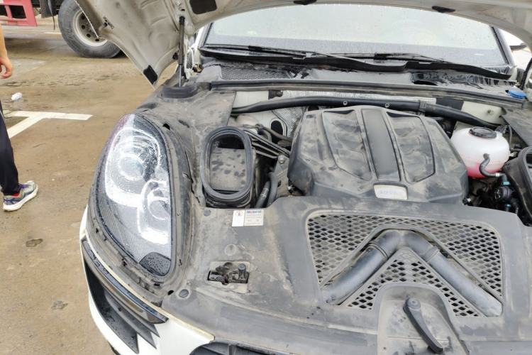 Used Porsche Macan 2017 Macan S 3.0T Engine Bay Right