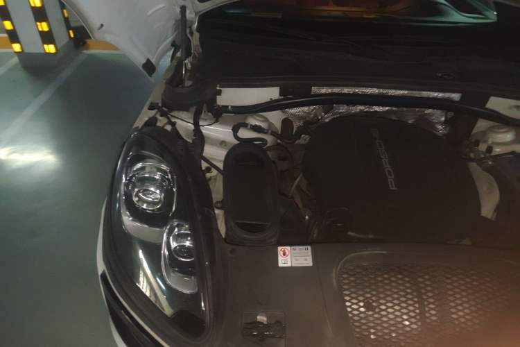 Used Porsche Macan 2017 Macan 2.0T Engine Bay Right