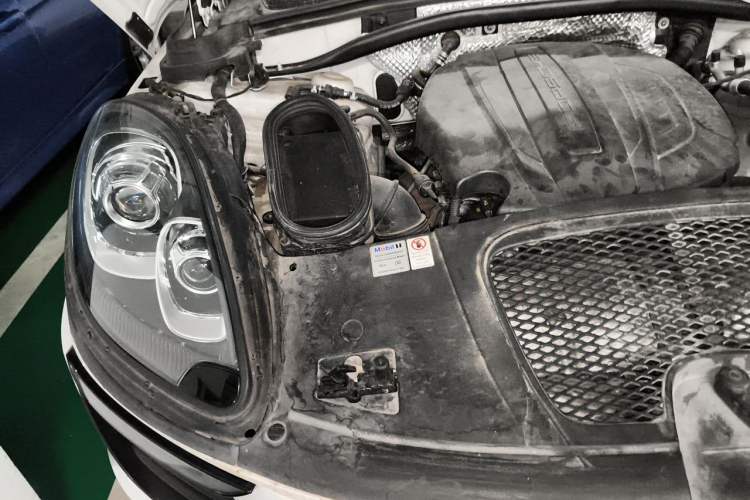 Used Porsche Macan 2017 Macan 2.0T Engine Bay Right