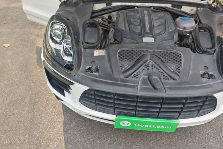 Used Porsche Macan 2017 Macan S 3.0T Engine Bay Right