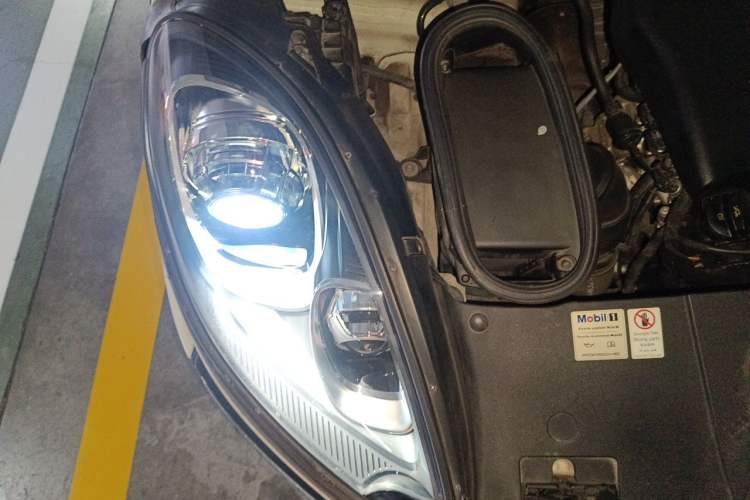 Used Porsche Macan 2017 Macan 2.0T Engine Bay Right