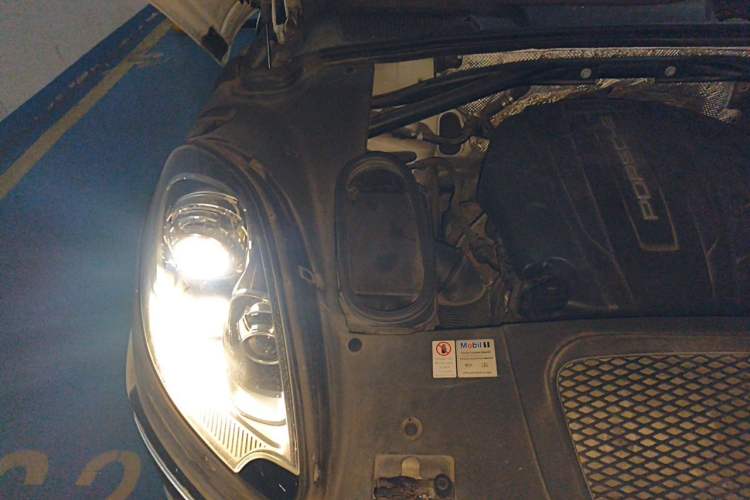 Used Porsche Macan 2017 Macan 2.0T Engine Bay Right