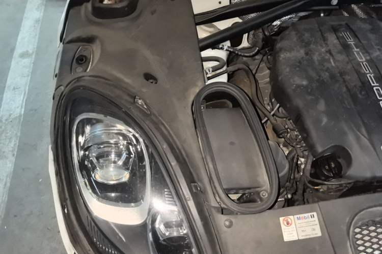 Used Porsche Macan 2017 Macan 2.0T Engine Bay Right