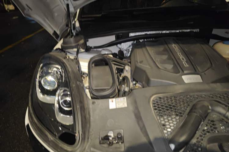 Used Porsche Macan 2017 Macan S 3.0T Engine Bay Right