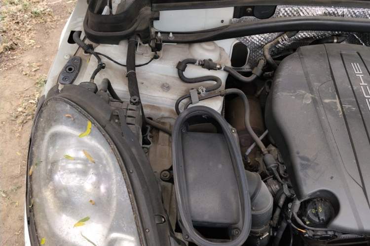 Used Porsche Macan 2017 Macan 2.0T Engine Bay Right