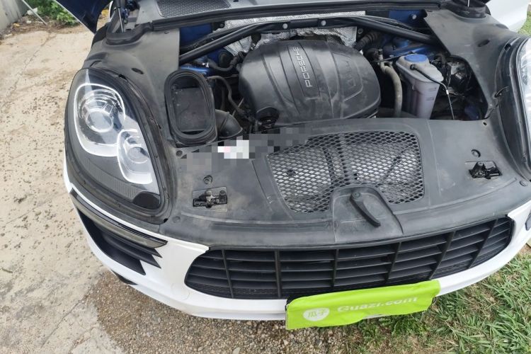 Used Porsche Macan 2017 Macan 2.0T Engine Bay Right