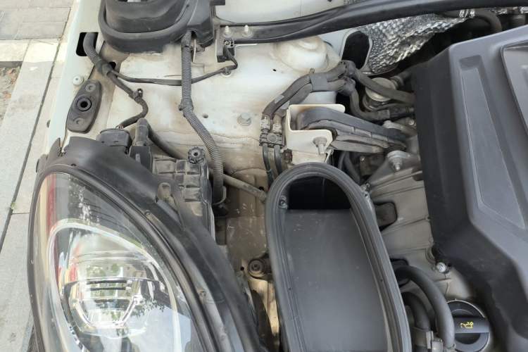Used Porsche Macan 2017 Macan S 3.0T Engine Bay Right