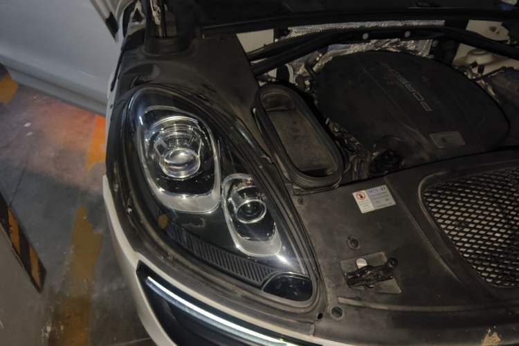 Used Porsche Macan 2017 Macan 2.0T Engine Bay Right