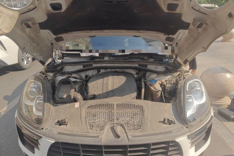 Used Porsche Macan 2017 Macan 2.0T Engine Bay