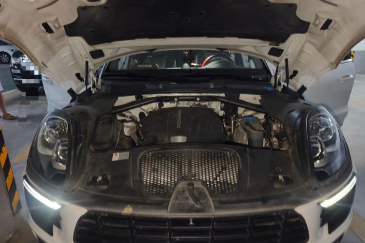 Used Porsche Macan 2017 Macan 2.0T Engine Bay