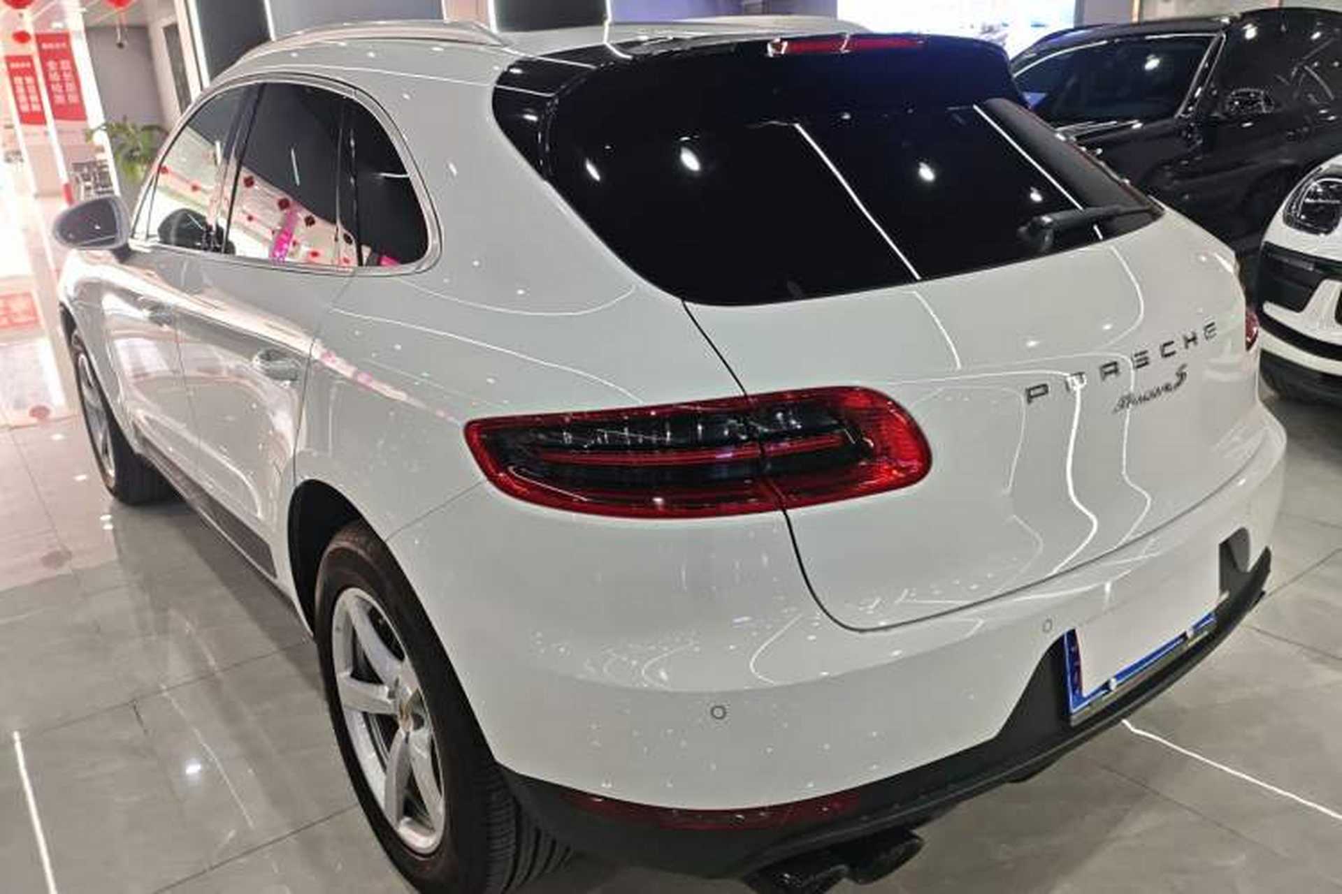 Used Porsche Macan 2017 Macan 2.0T Exterior 2