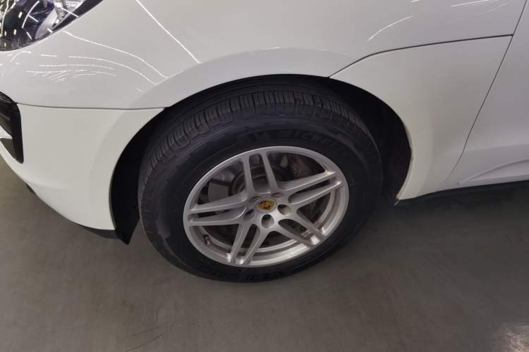 Used Porsche Macan 2017 Macan 2.0T Exterior 2