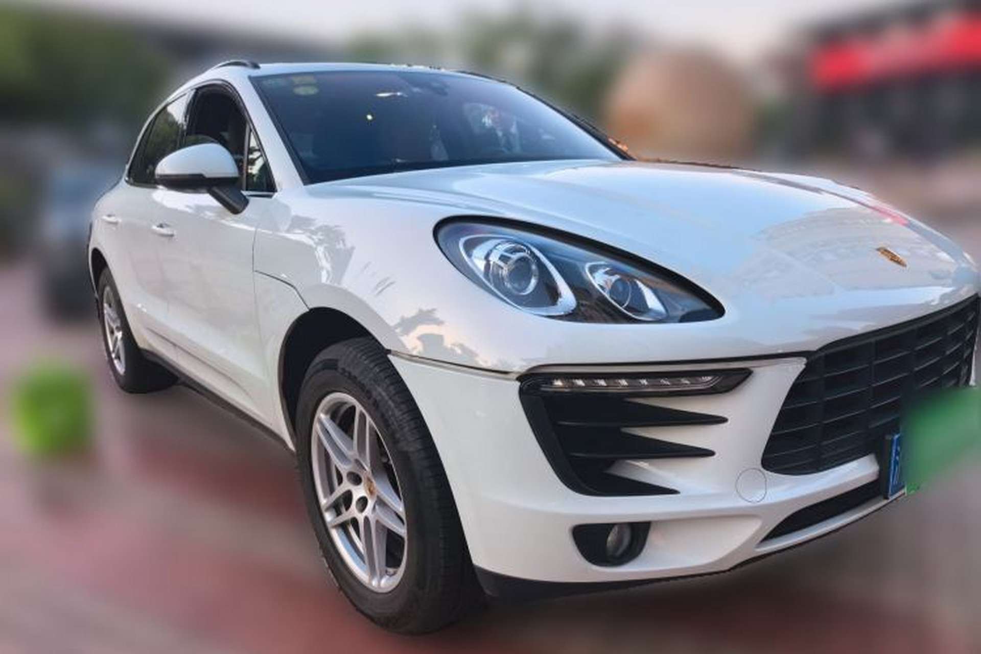 Used Porsche Macan 2017 Macan 2.0T Exterior 2