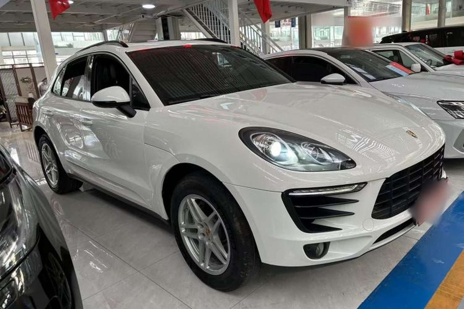 Used Porsche Macan 2017 Macan 2.0T Exterior 2