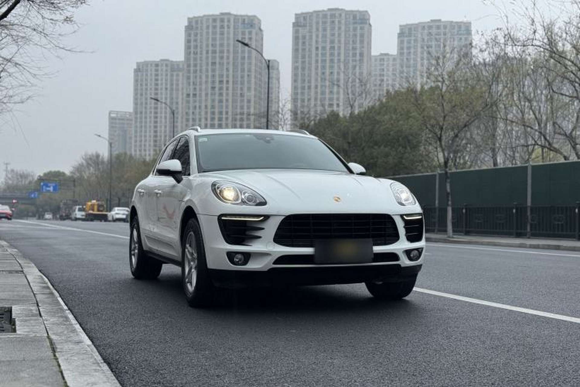 Used Porsche Macan 2017 Macan 2.0T Exterior 2