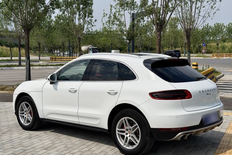 Used Porsche Macan 2017 Macan 2.0T Exterior 2