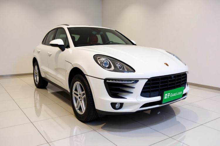 Used Porsche Macan 2017 Macan 2.0T Exterior 2