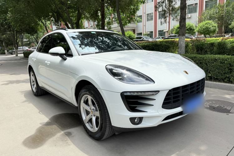 Used Porsche Macan 2017 Macan 2.0T Exterior 2