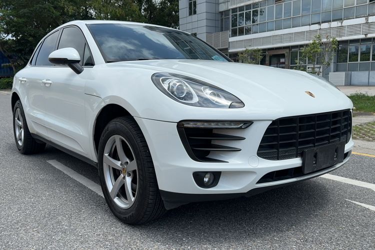 Used Porsche Macan 2017 Macan 2.0T Exterior 3