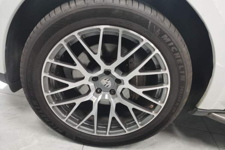 Used Porsche Macan 2017 Macan 2.0T Exterior 3