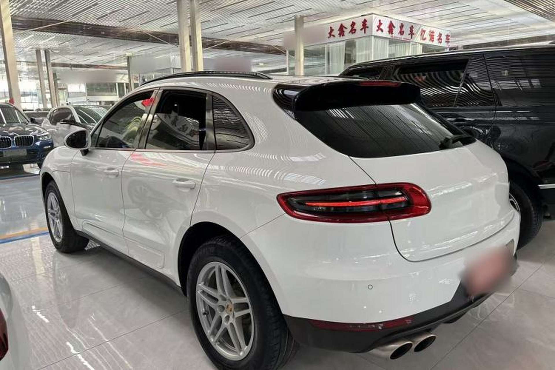 Used Porsche Macan 2017 Macan 2.0T Exterior 3