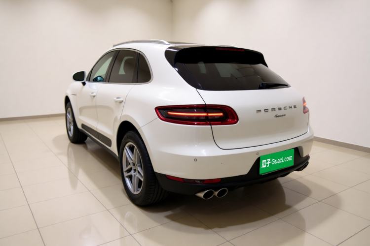 Used Porsche Macan 2017 Macan 2.0T Exterior 3