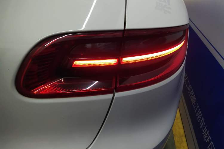 Used Porsche Macan 2017 Macan 2.0T Exterior 3