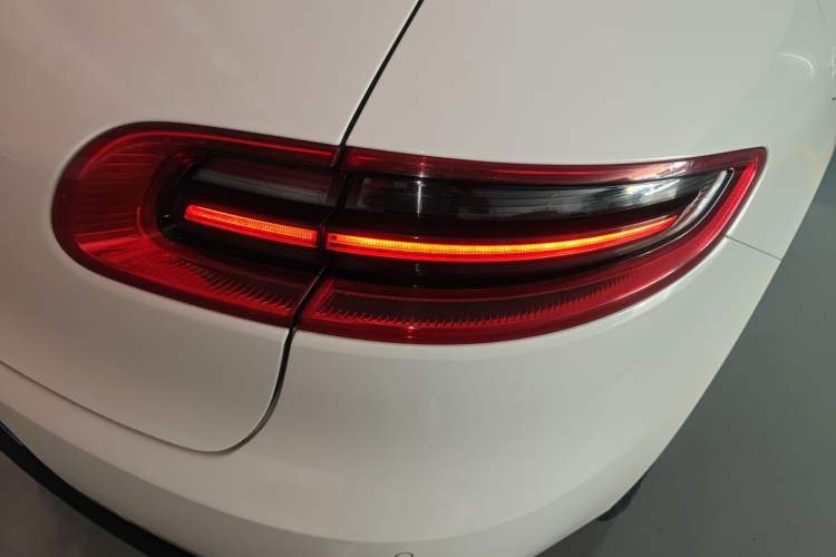 Used Porsche Macan 2017 Macan 2.0T Exterior 3