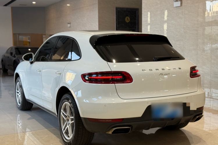Used Porsche Macan 2017 Macan 2.0T Exterior 3