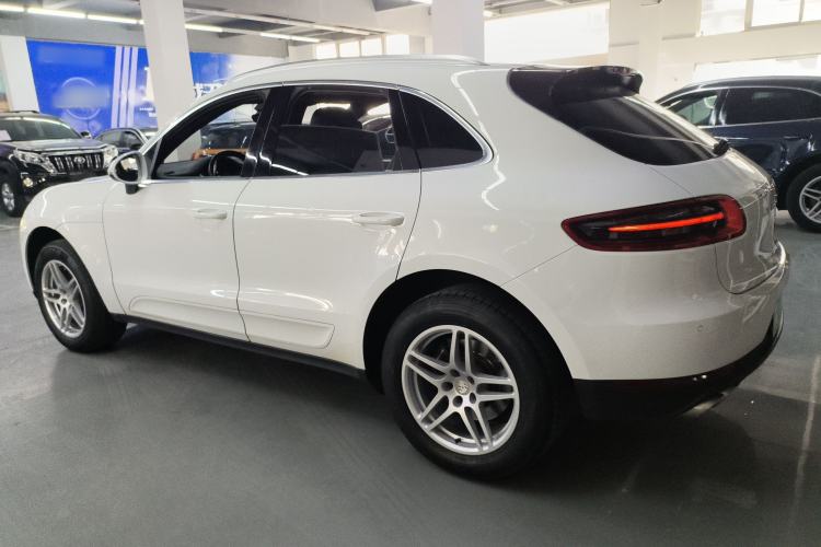 Used Porsche Macan 2017 Macan 2.0T Exterior 3