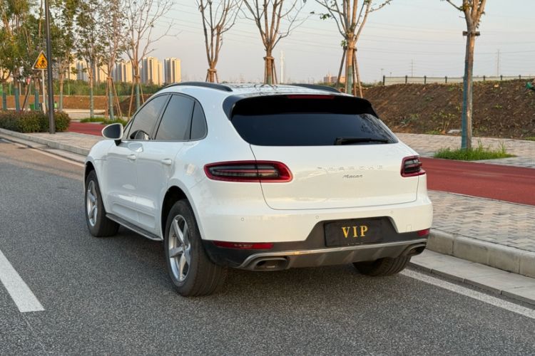 Used Porsche Macan 2017 Macan 2.0T Exterior 3