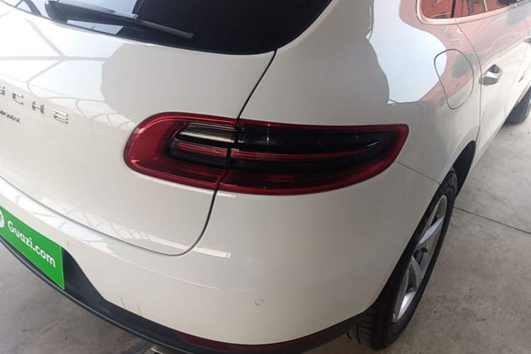Used Porsche Macan 2017 Macan 2.0T Exterior 3