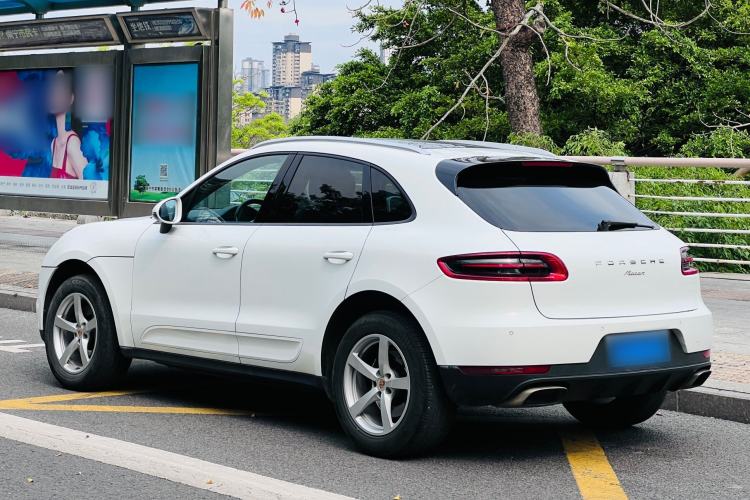 Used Porsche Macan 2017 Macan 2.0T Exterior 4
