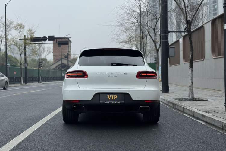 Used Porsche Macan 2017 Macan 2.0T Exterior 4