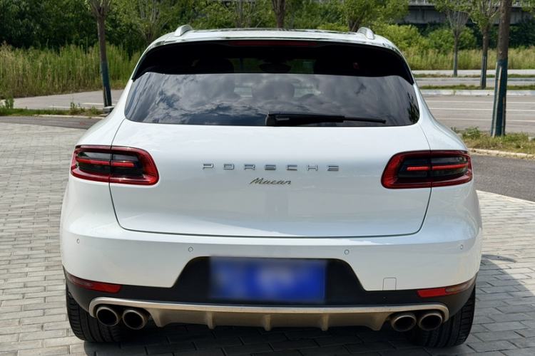 Used Porsche Macan 2017 Macan 2.0T Exterior 4