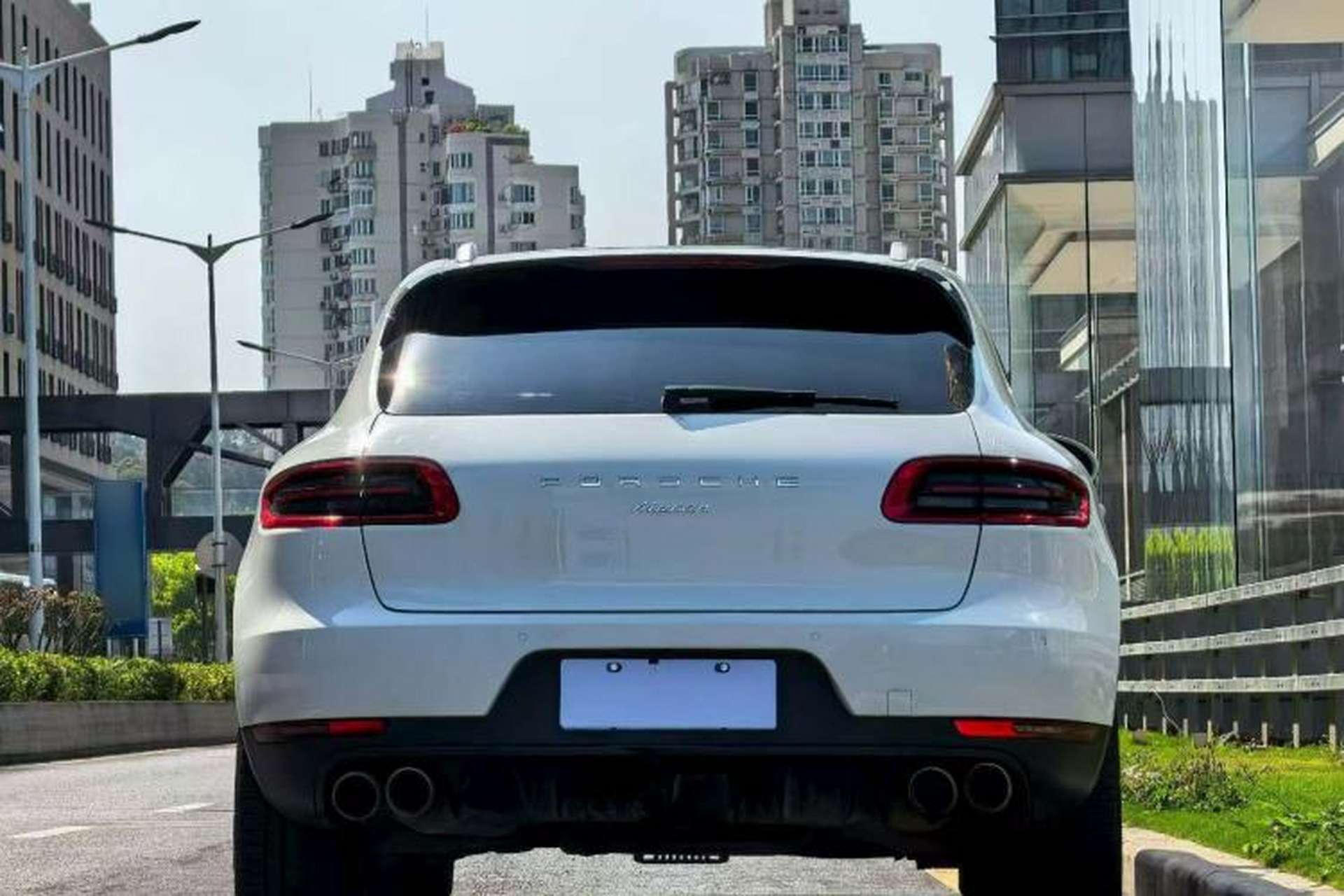 Used Porsche Macan 2017 Macan 2.0T Exterior 4