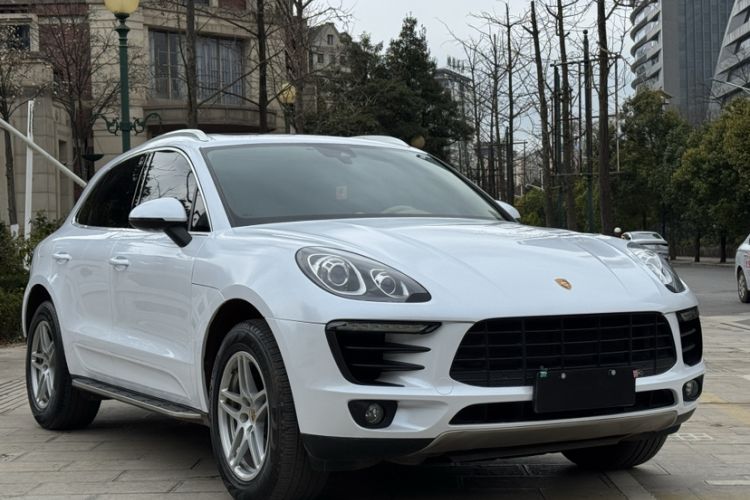 Used Porsche Macan 2017 Macan 2.0T Exterior 4