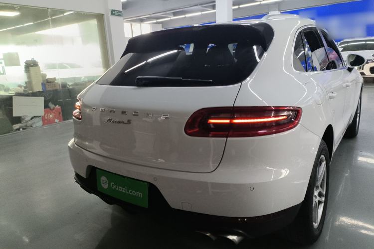 Used Porsche Macan 2017 Macan 2.0T Exterior 4