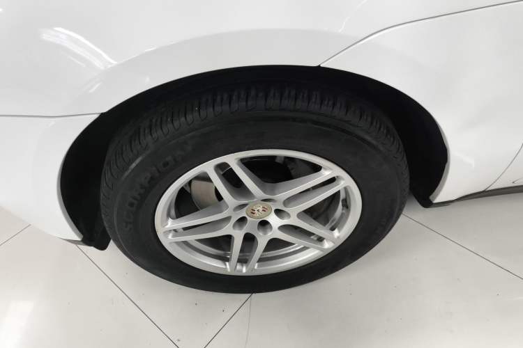 Used Porsche Macan 2017 Macan 2.0T Exterior 4