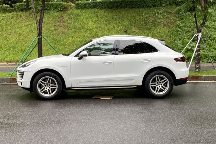Used Porsche Macan 2017 Macan 2.0T Exterior 5