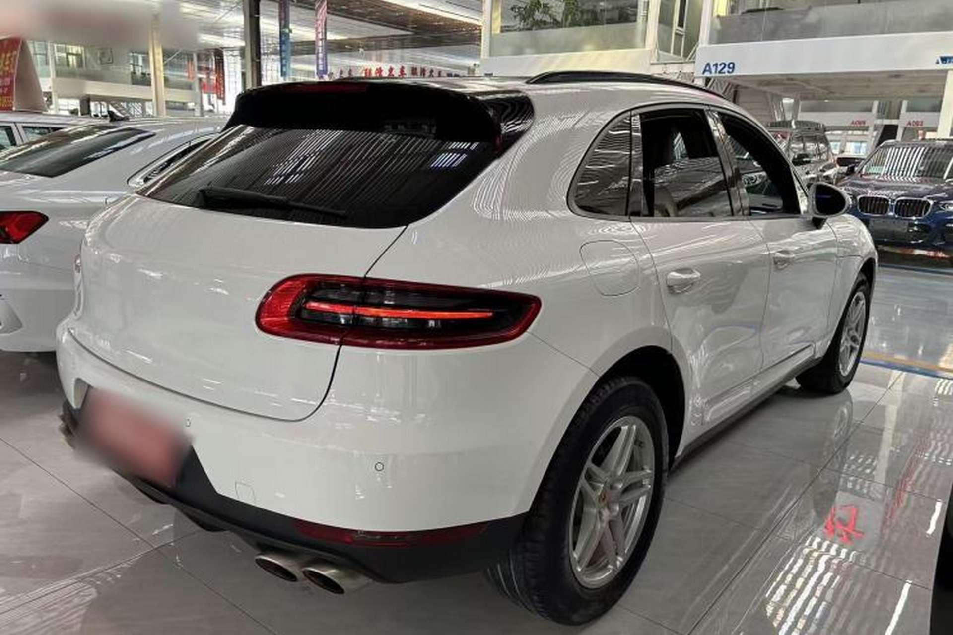 Used Porsche Macan 2017 Macan 2.0T Exterior 5