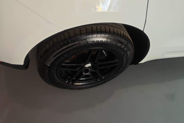 Used Porsche Macan 2017 Macan 2.0T Exterior 5
