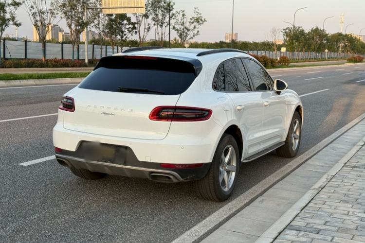 Used Porsche Macan 2017 Macan 2.0T Exterior 5