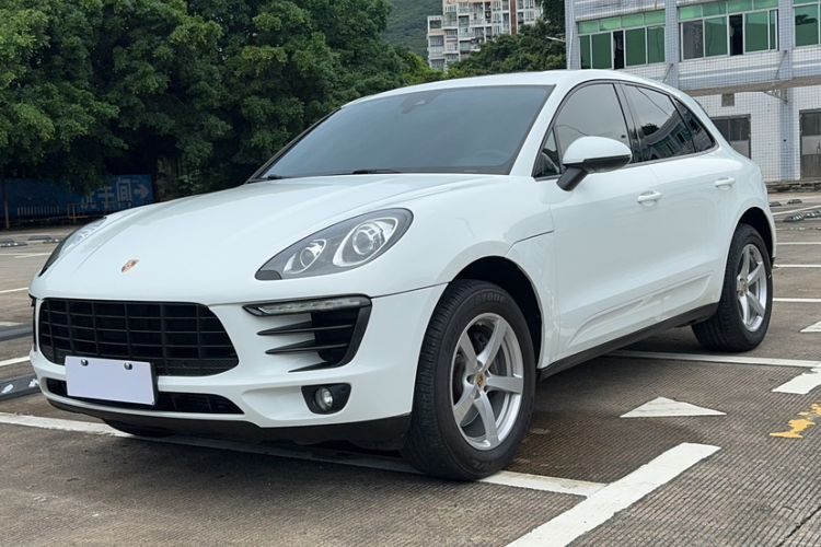 Used Porsche Macan 2017 Macan 2.0T Exterior 6