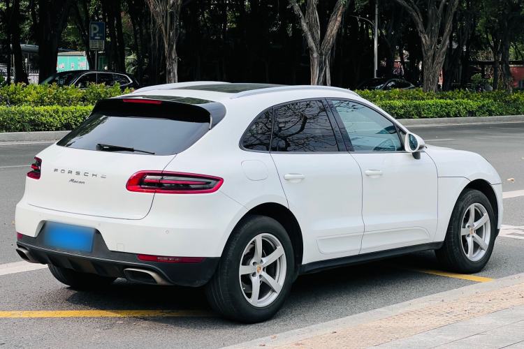 Used Porsche Macan 2017 Macan 2.0T Exterior 6